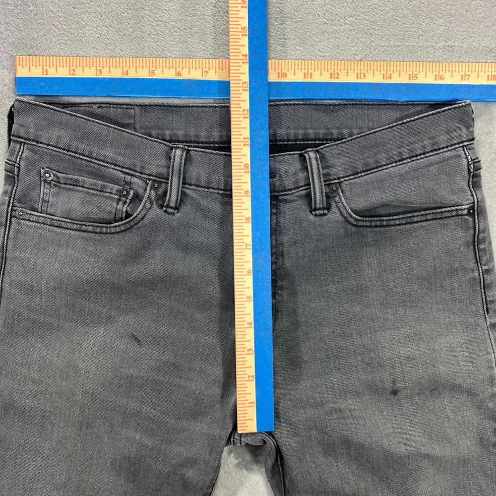 Levis normal wear